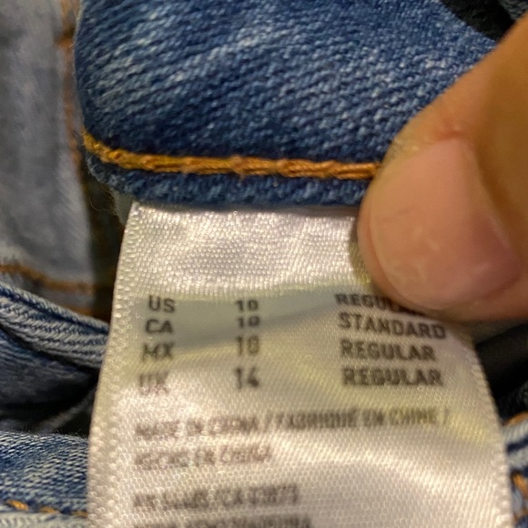 American Eagle Outfitters Light Blue Distressed Jeans - Picture 6 of 7